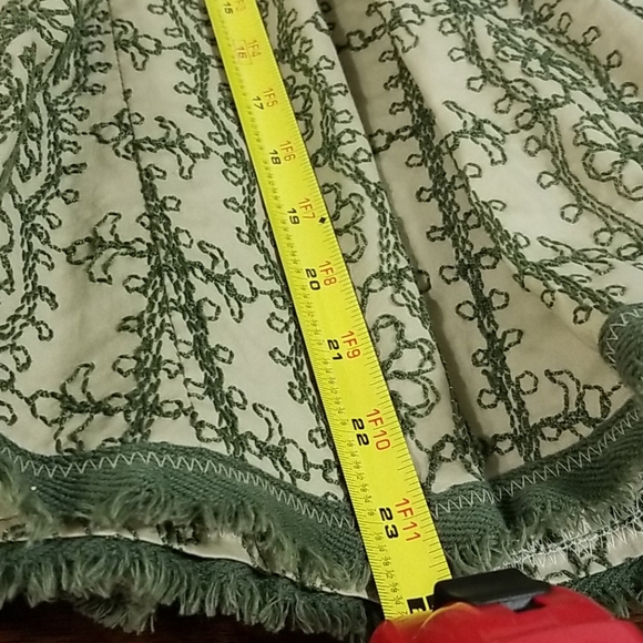 Stunning Nanette Lepore embrodered skirt sz 4 - Picture 9 of 10